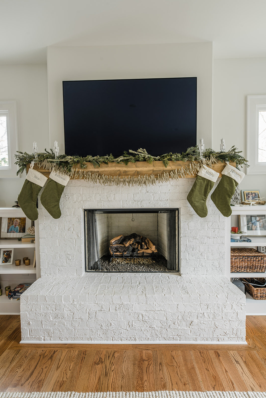 holiday decor fireplace