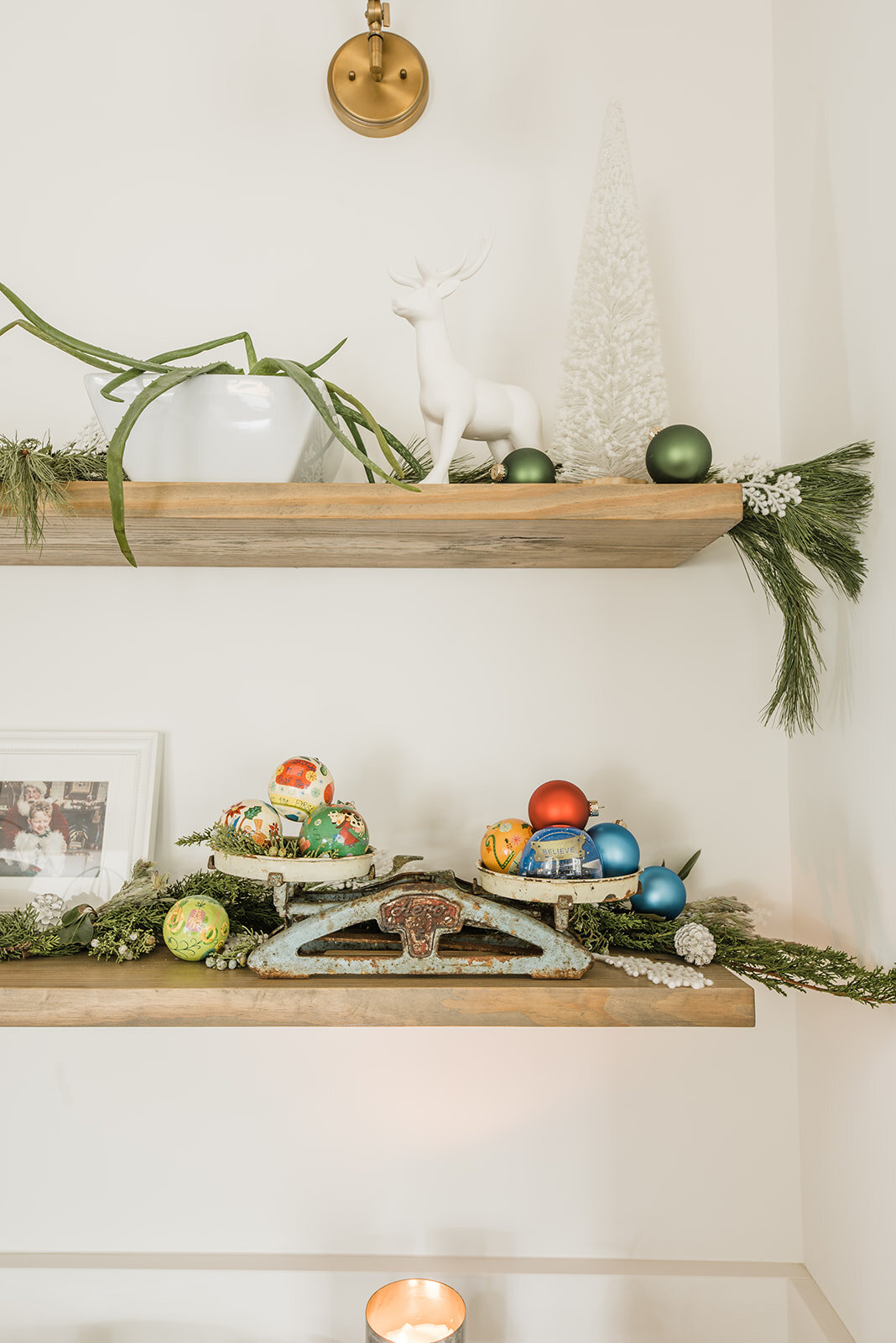 Atlanta Interior Photographer shelf details christmas decor