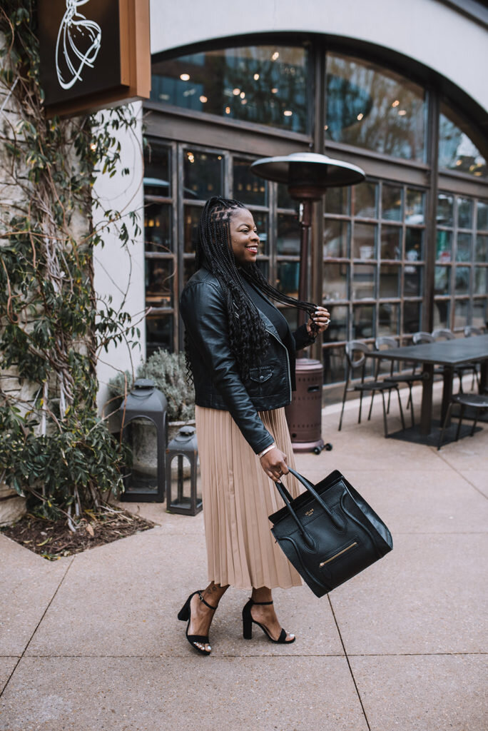 blogger walking with bag